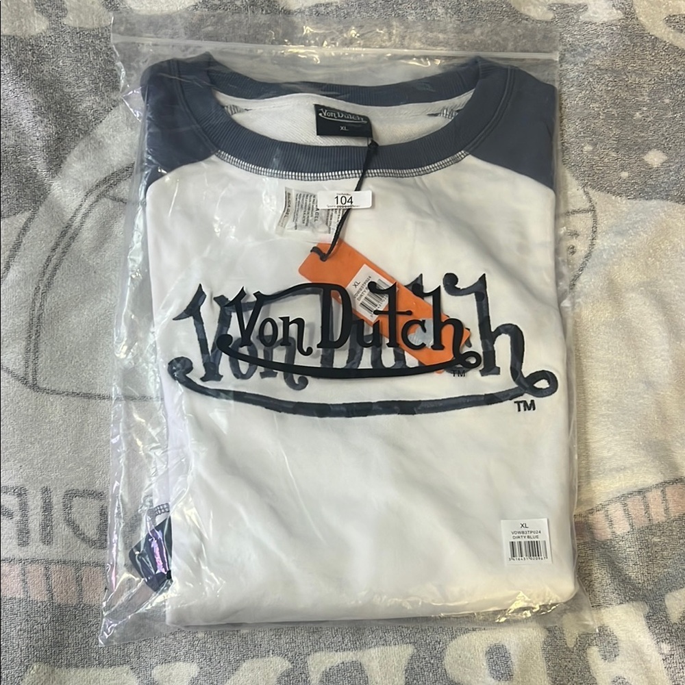 Von Dutch blueberry Cheetah Long Sleeve cropped Tee - Picture 9 of 10